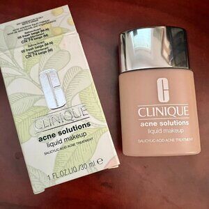 NIB Clinique Acne Solutions Liquid Makeup 05 Fresh Beige / CN 74 Beige 1 fl oz